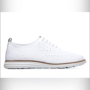 NWT COLE HAAN Original Grand Stitchlite Wingtip Oxford white and silver 7B